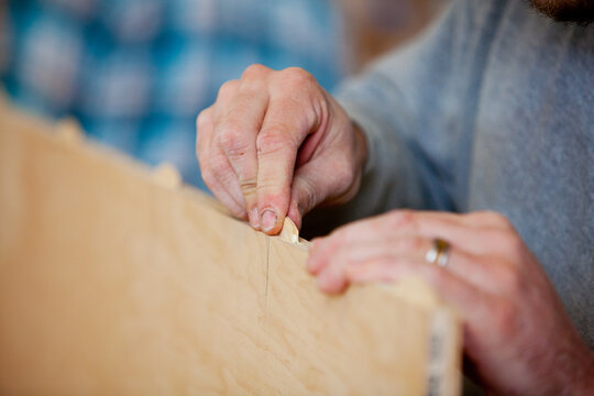 Woodworking: Gluing A Biscuit Into Joint