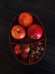 apples in a bowl