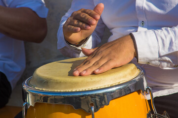 rhythmic basic percussion player