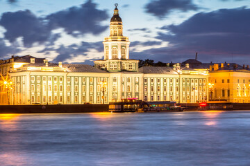 Fototapeta na wymiar Night view of the Kunstkamera Museum in Saint Petersburg