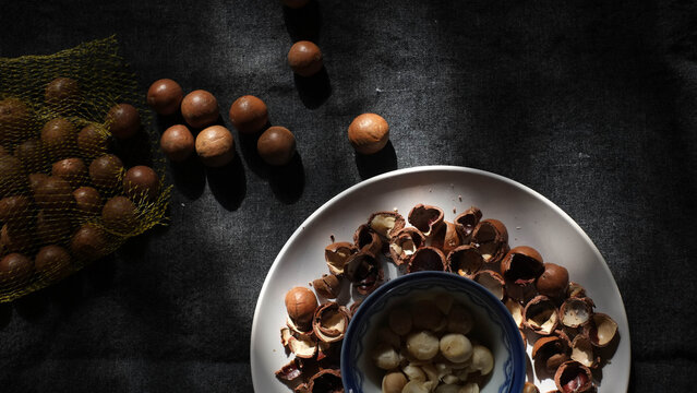 Raw organic macadamia nut