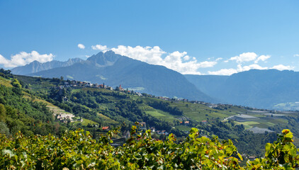 Blick auf Dorf Tirol, Süd Tirol