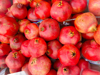 Granate in the market