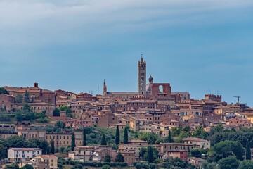 Blick auf die Altstadt von Siena in der Toskana in Italien 