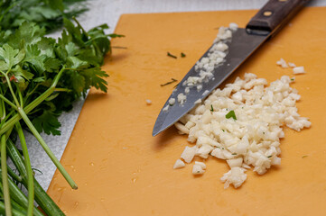 finely chopped garlic