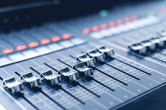 professional concert mixing console is equipped with high-precision and long-stroke faders. Close-up