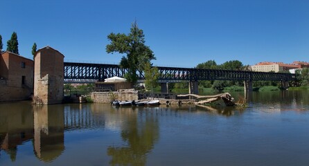 Fototapeta premium PUENTE DE LA VÍA