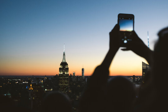 NY pic with the phone