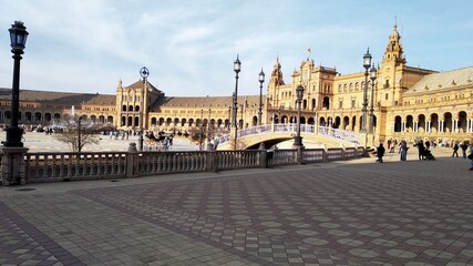 Fototapeta na wymiar Plaza de España en la ciudad de Sevilla 