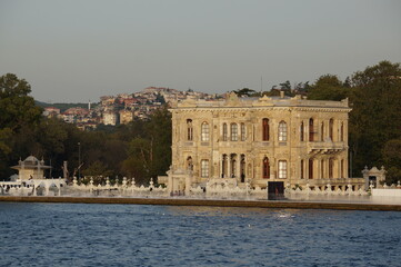 cruise along the Bosphorus