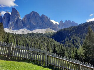 Fototapeta na wymiar mountain group odle, natural park Puez-Odle, Dolomites, Italy