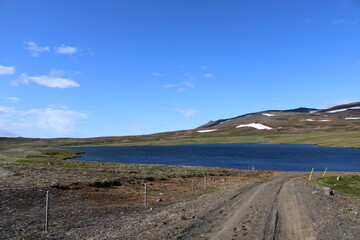 Fototapeta na wymiar Endless Icelandic natural and beautiful landscape 