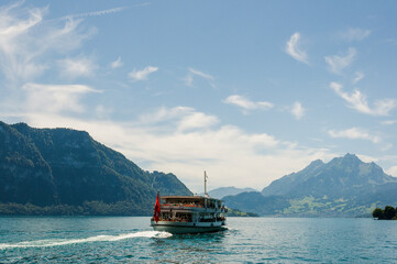 Weggis, Vierwaldst&auml;ttersee, Seeufer, See, Schifffahrt, Seerundfahrt, Uferweg, Wanderweg, B&uuml;rgenstock, Alpen, B&uuml;rgenberg, Pilatus, Sommer, Luzern, Schweiz