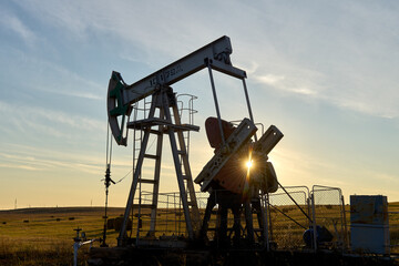 Technological oil and gas production. Production, transportation and processing of oil and gas....