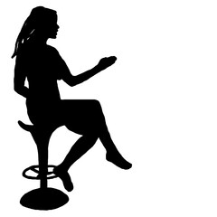 silhouette femme assise explique 