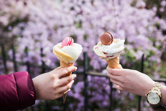 Ice cream and macaroons