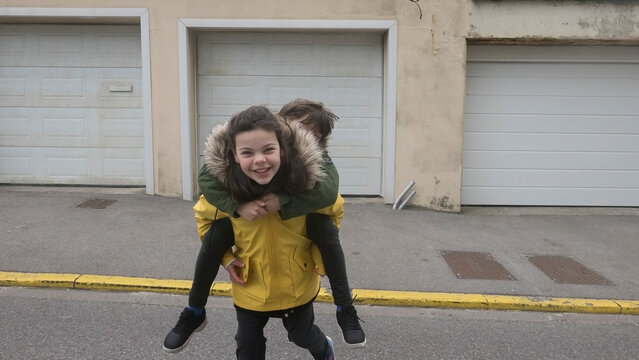 Piggy Back