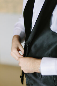Groom's Buttoning Vest