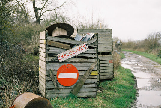 Explosives sign