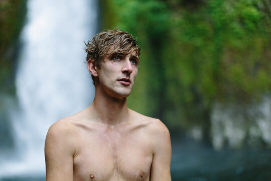 Man Standing in front of Wahclella Falls
