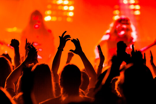 live show crowd