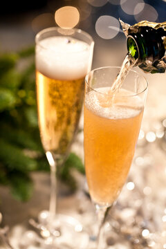Champagne Pour