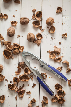 Nutcracker with nuts