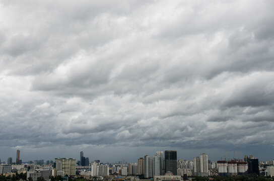 Seoul during Typhoon Bolaven