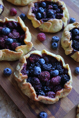 blueberry pie with blueberries