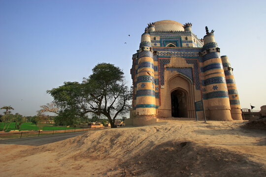 Tomb of Bibi Jiwandi, Uch sharif