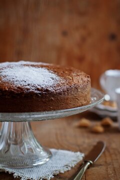 Amaretto cake