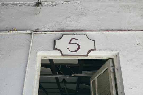 Number 5 sign