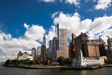 Naklejka premium Incredible view of Manhattan skyscrapers from the Hudson River in New York, USA