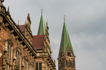 Fototapeta na wymiar City Hall and Cathedral of Bremen in Germany