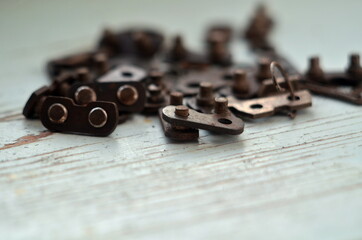 Photo of chainsaw chain parts
