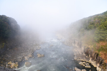 新曽木大橋から見た霧の滝
