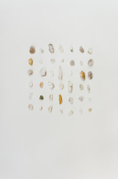 Cystal healing: clear natural quartz points