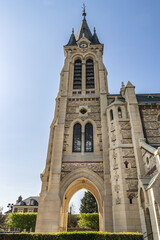 Obraz premium Saint-Lubin church in Rambouillet (built between 1868 and 1871). Rambouillet - commune in Yvelines department, in Ile-de-France region, 50 km southwest of Paris.