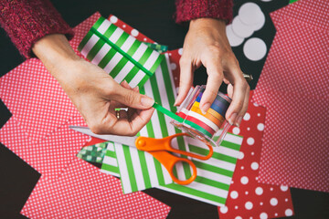 Countdown: Woman Rips Off A Piece Of Washi Tape