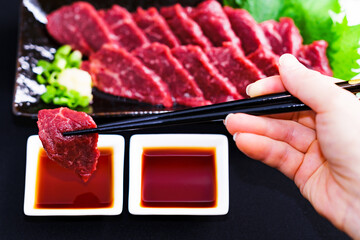 馬刺　馬肉【九州・熊本，信州・長野の郷土料理】