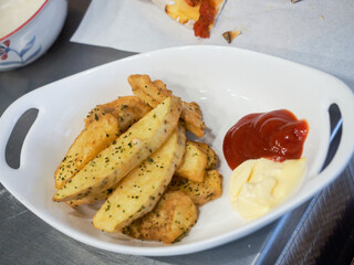 Potato with sauce 