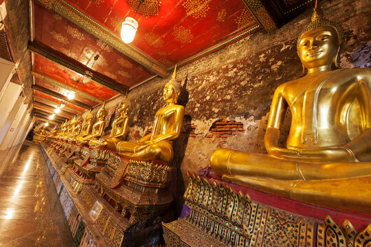 Wat Suthat Temple with budda statue