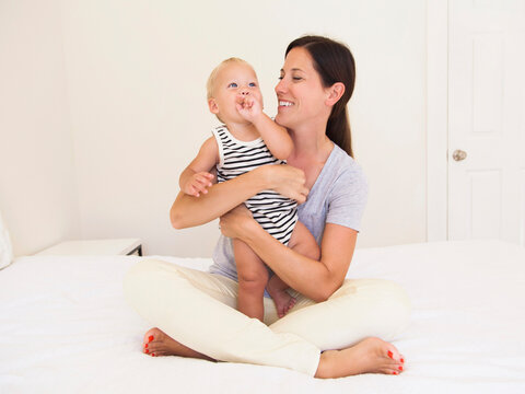 Portrait of mother with baby boy (6-11 months)
