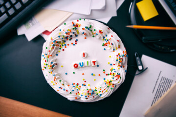 Cake: Employee Leaves Quit Notice On Boss' Desk