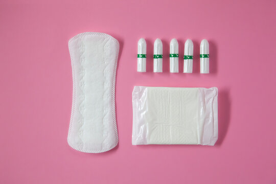 serviettes hygi&eacute;niques et tampons hygi&eacute;niques utilis&eacute; pendant le cycle menstruel