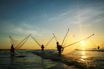 Nam Dinh, VIETNAM - August 1 :. Fishermen working in the fishing village of Hai Hau, Vietnam on August 1, 2014 in Hai Hau district, Nam Dinh .