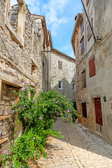 Fototapeta na wymiar Typical street scene in the medieval town Bale in the Istrian peninsula