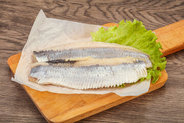 Herring fillet with salad leaves