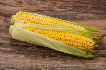 Vegan cuisine - Ripe sweet corn