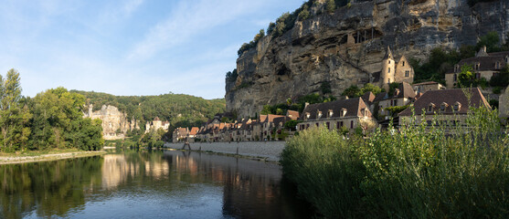 Fototapeta na wymiar Panorama de La Roque-Gageac, Périgord noir, Dordogne